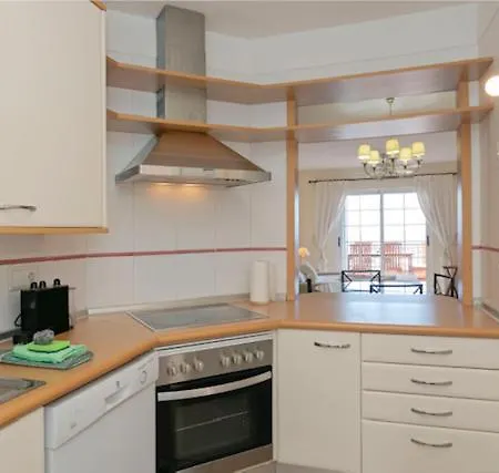 Sara En El Veril Del Duque - Sara Vacation