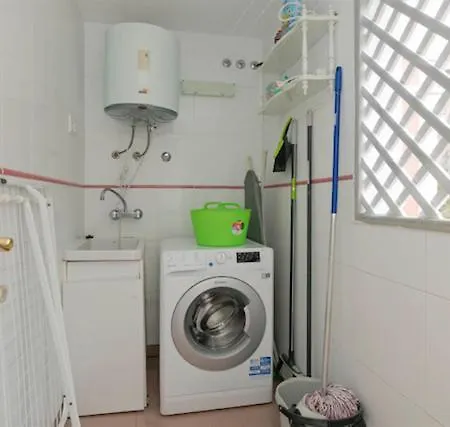 Sara En El Veril Del Duque - Sara Vacation