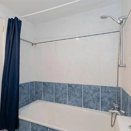 Sara En El Veril Del Duque - Sara Vacation *