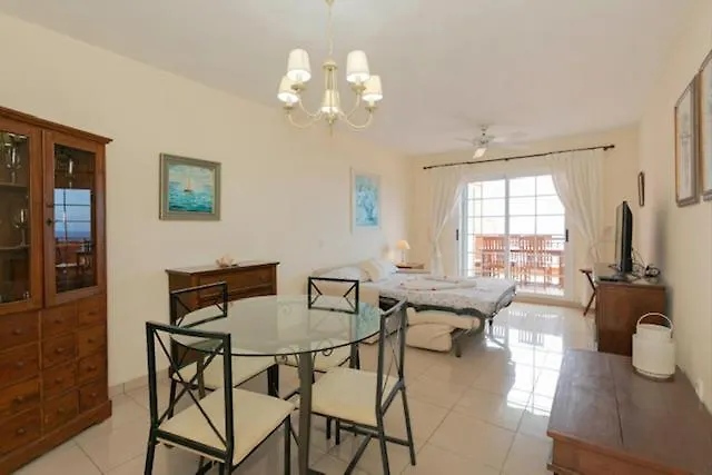 Sara En El Veril Del Duque - Sara Vacation 아데제