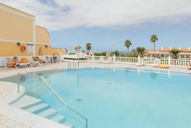 Sara En El Veril Del Duque - Sara Vacation